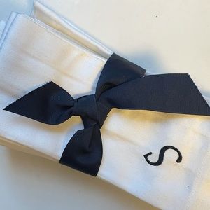Mark & Graham White Napkins with Navy Monogram